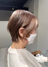 白髪に合わせた施術へ【パサつかないカット+白髪ぼかし+トリートメント】