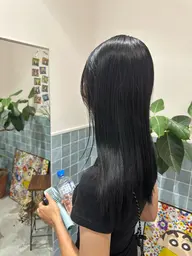 黒染めワンカラー🐈⬛➕Aujuaプチトリートメント😳🩷