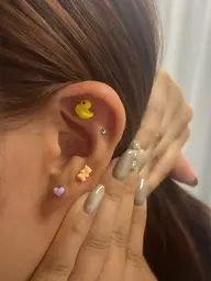 耳ツボジュエリー👂🏻💎両耳8個［初めての方におすすめ］