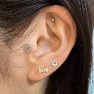 《ミニモ限定価格✨》耳つぼジュエリー💎両耳合わせて6粒まで❣️