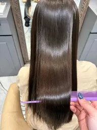 小顔に見える前髪カット+艶カラー+トリートメント《1番お得なメニュー✨️》