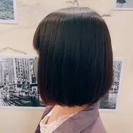 【14100円〜】自然なストレートに💫縮毛矯正+カット+トリートメント