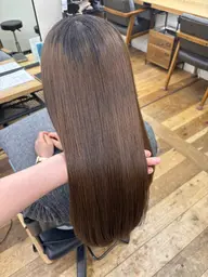 ナチュラルで自然なプレミアム美髪縮毛矯正☔️✨