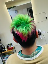 カット＋インナーカラーorハイライト、3Dカラー（ブリーチ込み、追いブリーチは＋¥2000）
