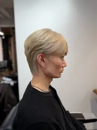 ブリーチ+カラー+ダメージケアトリートメント💇✨残り3名様限定‼️