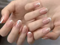 指尖フレンチネイル
