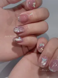 オフィスにもおすすめのナチュラルカラー💅 ※練習中のためお時間が長引く場合がございます。ご了承いただける方ぜひ！