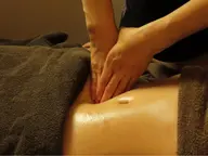 チネイザン(内臓マッサージ)