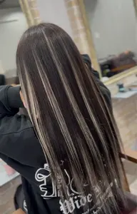 【エクステ】ハイライト or ローライト シールエクステ   1枚300円​〜​     ※本数はご相談下さい‼️