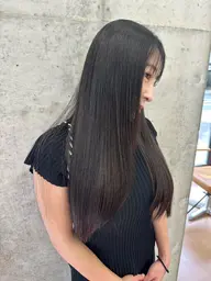 🔸レイヤーカット+美髪縮毛矯正+保湿トリートメント🔸(ブリーチ履歴がない方対象)