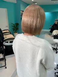【1番人気】カット+ダブルカラー(ブリーチ込)+艶☆☆トリートメント✨