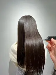 【ミニモ限定価格💫】🩵カット+低ダメージ縮毛矯正🩵ノンストレスなサラ艶ヘアーを
