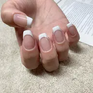 ［オフ・パラジェル込み］フレンチネイル