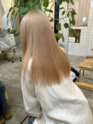 カット×ケアブリーチ透明感カラー