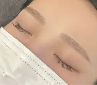 眉毛スタイリング
