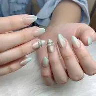 [チップ長さだし]マグネット+グラデーションネイル+ストーンつけ放題