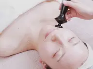 《二重アゴ・小顔に❗️》脂肪撃退フェイシャル🔥クリニックレベルの薬剤使用🌡️ダウンタイム0️⃣小顔/むくみ/