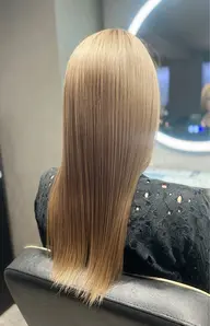 【男女兼用】カット+ブリーチ毛対応、縮毛矯正+髪質再生トリートメント
