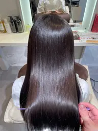 ✨カット+髪質改善縮毛矯正+キラ水✨こだわりの施術でコテでも巻けるくらい柔らかな地毛風ストレートに✨