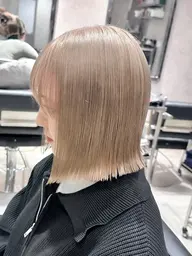 最高級ケアブリーチリタッチWカラー➕似合わせ骨格調整カット➕クイックトリートメント🩷【ロング料金なし】