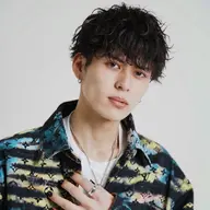 🌺夏休み期間限定🌺【37%OFF】men'sカット➕選べる人気パーマ➕シャンプー&スタイリング込み※土日祝➕500円