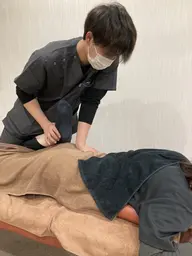 産前・産後🤰🏻 腰痛＋骨盤矯正 60分💫 産前の方も安心して受けられます🙆🏻‍♀️