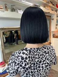 【癖っ毛の方おすすめ】似合わせカット➕うねりひろがりを抑えてくれるコスメストレート➕3step Tr🕊️