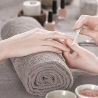 ハンド&ネイルケア✨️💅 ファイリング(お爪の形を整える)+甘皮処理+保湿ケアマッサージ