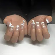 🥐フレンチネイル フィルイン施術💎オフ込み《⚠️再来3週間以降、パーツ付き、長さ出し》+30分メニュー