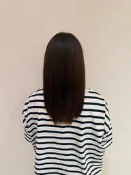 カット(ロングからミディアム)+ストレート