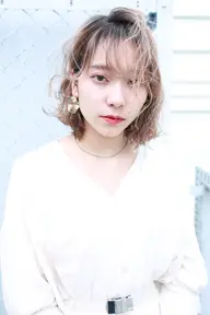 大人気のケアブリーチ+イルミナカラー+カット ダメージ98%おさえる