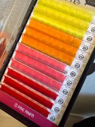 夏限定お得価格⭐︎LEDマツエク/フラットラッシュ120本オフ込み/目尻カラーエクステ/アイシャンプー&コーティング
