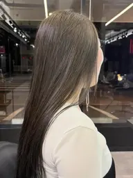 【オススメ】 透明感カラー➕うる艶トリートメント🪮💫