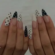 【オフなし】持ち込みデザイン×ミディアム長さ出し10本🥀𓂃𓈒𓏸◌