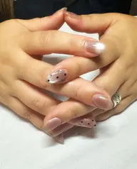 (オフなし)シンプルデザイン【アート2本程度、小さいパーツOK】