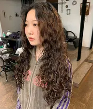 レディースカット👩‍🦱+パーマ🌀(スパイラル、ウェーブ、ソバージュ、ハードパーマ)