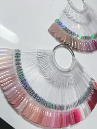 ワンカラー💕初回4,000円🥰オフィスネイルにピッタリなヌーディカラーから、色々取り揃えております!!