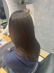 【梅雨限定クーポン!】🌱縮毛矯正🌱広がりを抑える艶髪に✨トリートメント付き🙆♀️