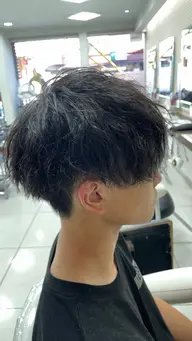 【ナチュラルな動き】似合わせカット+ツイストスパイラルパーマ(緩め)