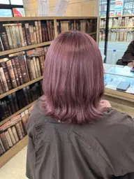 ブリーチ➕オンカラー🙆‍♀️トリートメント付き