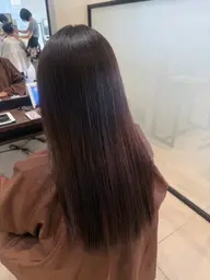 🌟夏の湿気でうねりや広がりが気になる方へ🌟縮毛矯正(全体）+トリートメント