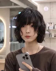 ボブパーマレイヤを表面に入れることでふわっとしたパーマに3センチ切らせていただきます