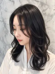 💗🎀【韓国風レイヤーカット✂️🇰🇷】小顔見え×くびれで盛れる✨簡単スタイリング!顔まわりまで可愛く仕上げます🎶