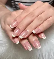 フレンチネイル&クリアベース❣️ オフの有無はメッセージでお願いします♪
