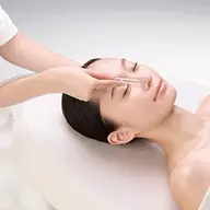 【イベント前ならコレ✨】毛穴ケアと顎ラインスッキリのフェイシャルエステ💆🏻‍♀️ 大事な日に備えて最速でキレイに🪽
