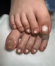 夏おすすめ🌴フットマグネットネイル✨¥7900→¥4990 💎小さいストーン✨2本まで無料🆓
