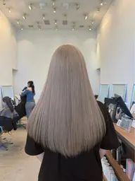 【ダメージ最小限⭕️】リタッチケアブリーチ+トリートメント入りカラー(前処理付き)