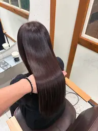 🔥1日1名様限定🔥🍀梅雨対策🍀美髪縮毛矯正+最高級ダメージケアトリートメントサービス🫧✨️