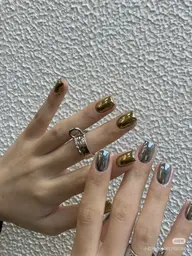 ミラーネイル