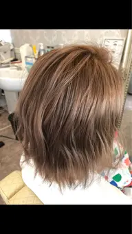 全体ブリーチロング料金別+全体カラーロング料金別+カット🎀オンカラーはアディクシーカラーで透明感バツグンです✨